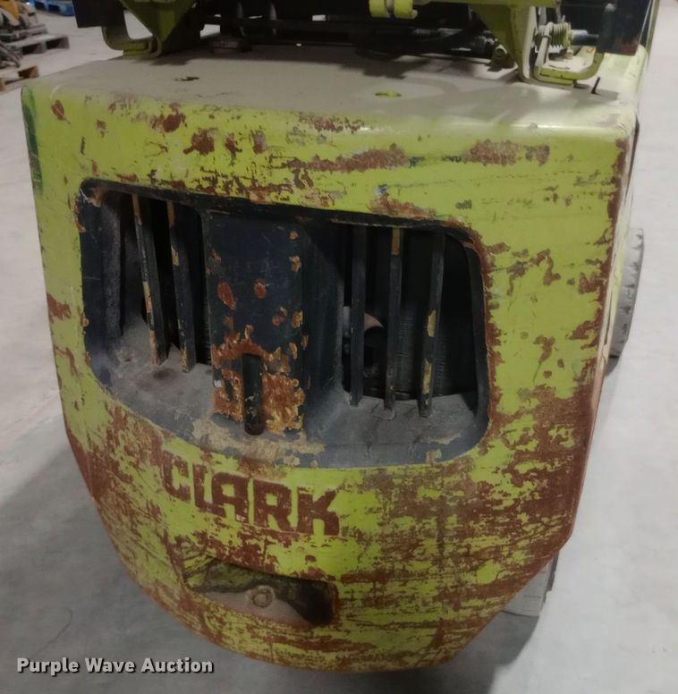 image for item DW0881 Clark C500-30 forklift