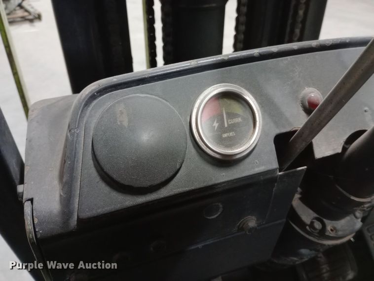 image for item DW0881 Clark C500-30 forklift