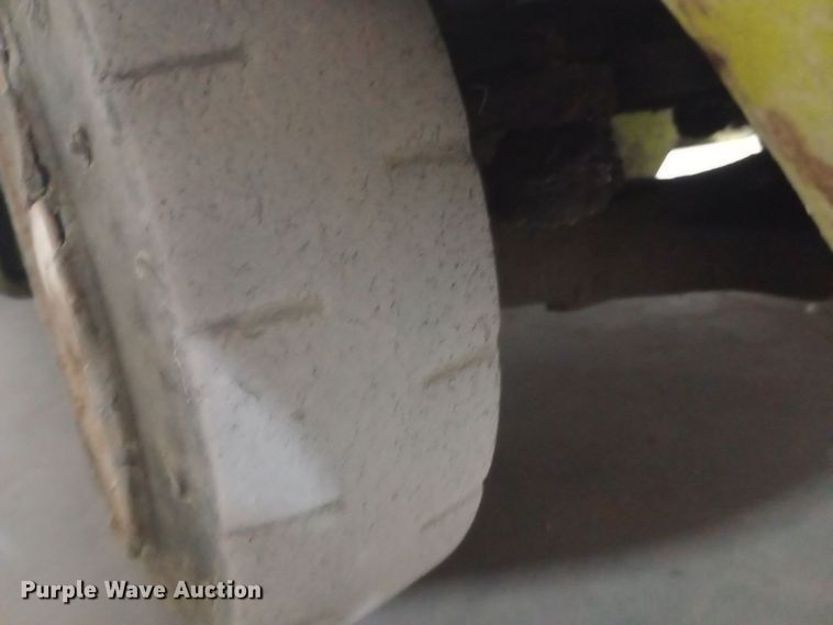 image for item DW0881 Clark C500-30 forklift