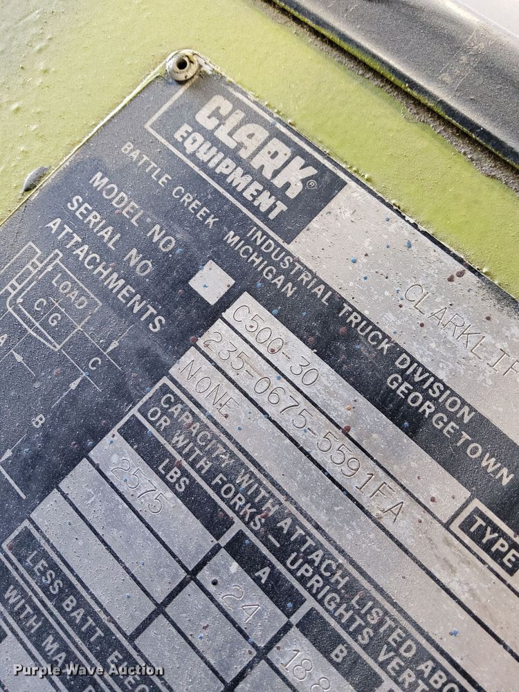 image for item DW0881 Clark C500-30 forklift