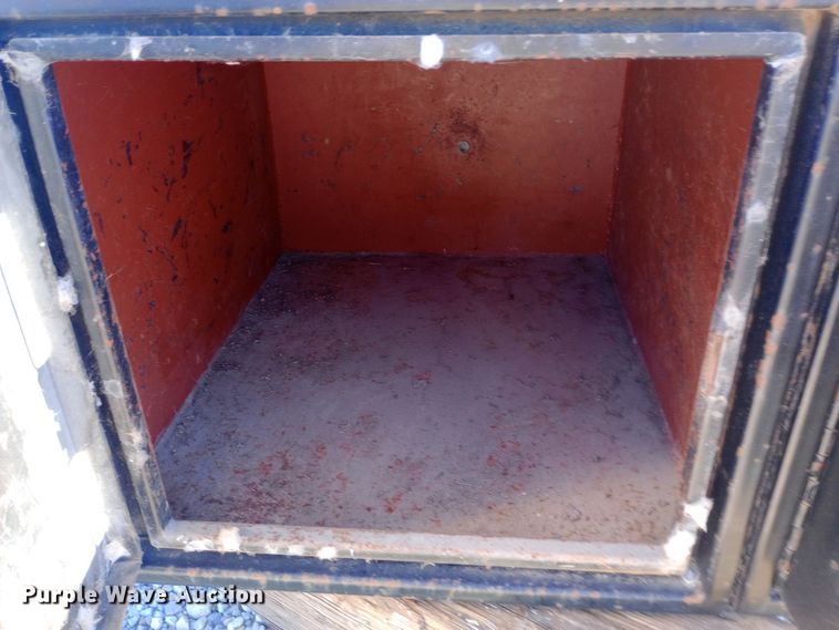 image for item DW0889 Flatbed