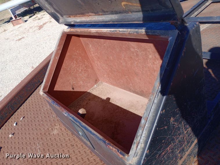 image for item DW0890 Flatbed