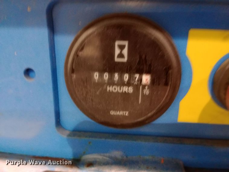 image for item DW0935 2002 Genie GS-3246 scissor lift