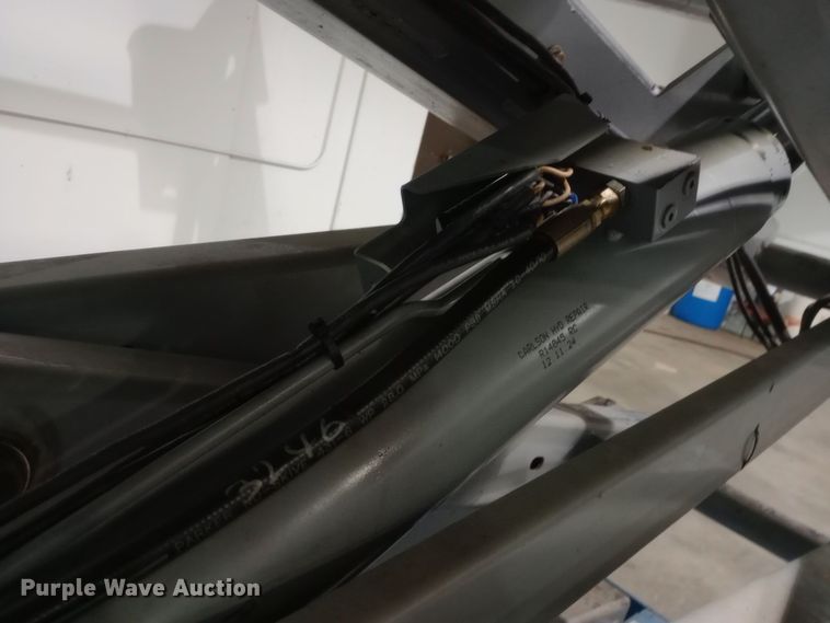 image for item DW0935 2002 Genie GS-3246 scissor lift