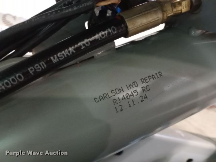 image for item DW0935 2002 Genie GS-3246 scissor lift