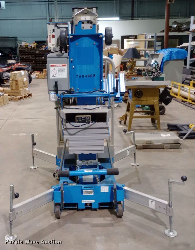 image for item DW0936 2007 Genie AWP-30S vertical lift