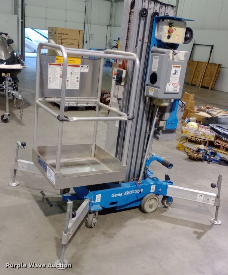 image for item DW0936 2007 Genie AWP-30S vertical lift