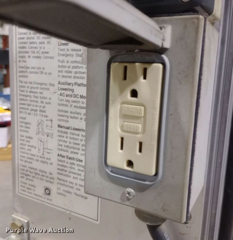 image for item DW0936 2007 Genie AWP-30S vertical lift