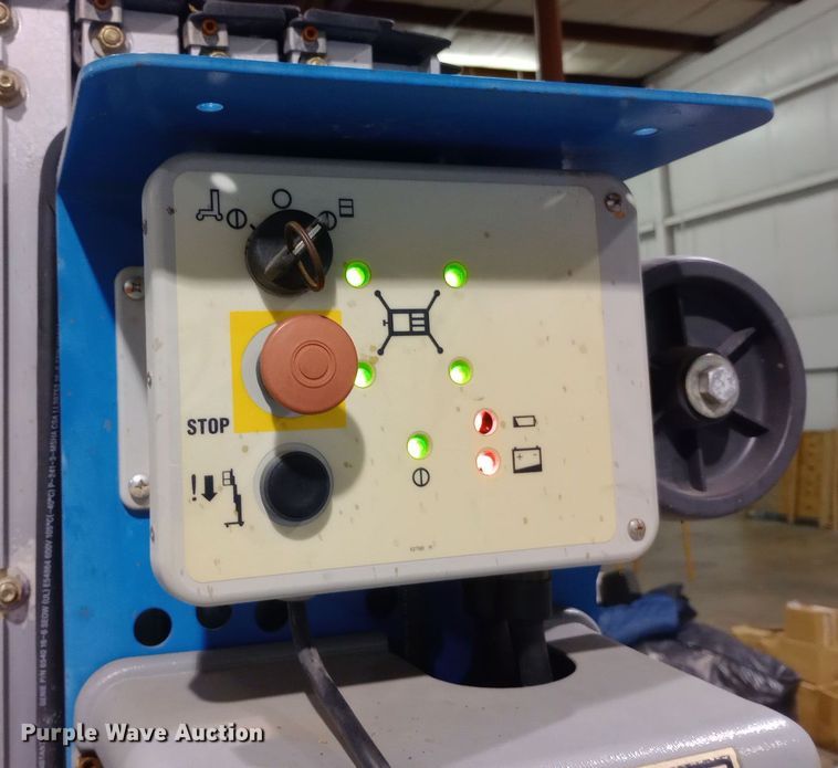 image for item DW0936 2007 Genie AWP-30S vertical lift