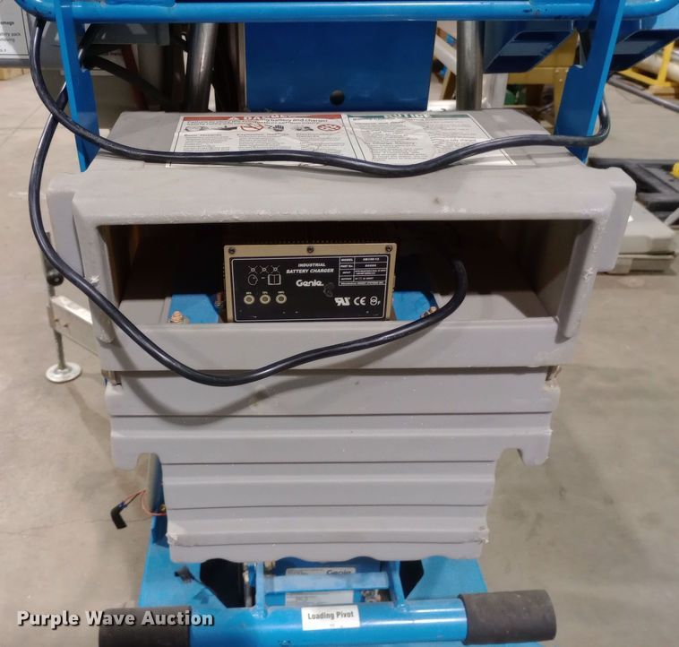 image for item DW0936 2007 Genie AWP-30S vertical lift