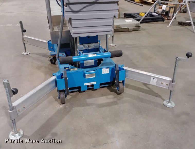 image for item DW0936 2007 Genie AWP-30S vertical lift