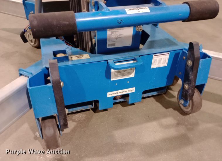 image for item DW0936 2007 Genie AWP-30S vertical lift