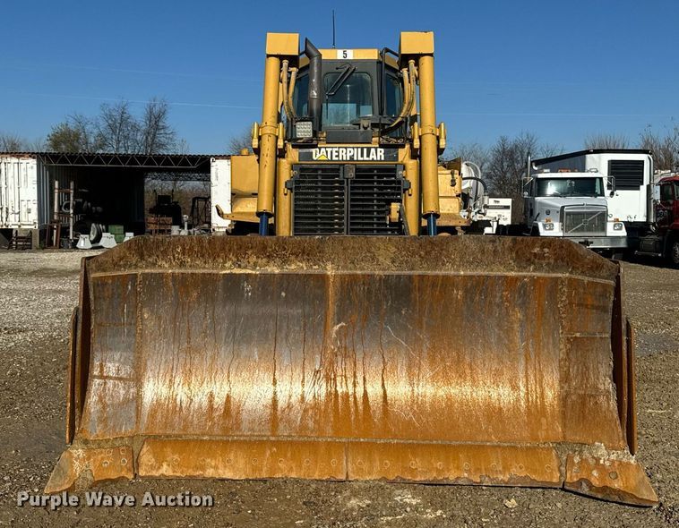 image for item DW2414 2004 Caterpillar D6R XL dozer