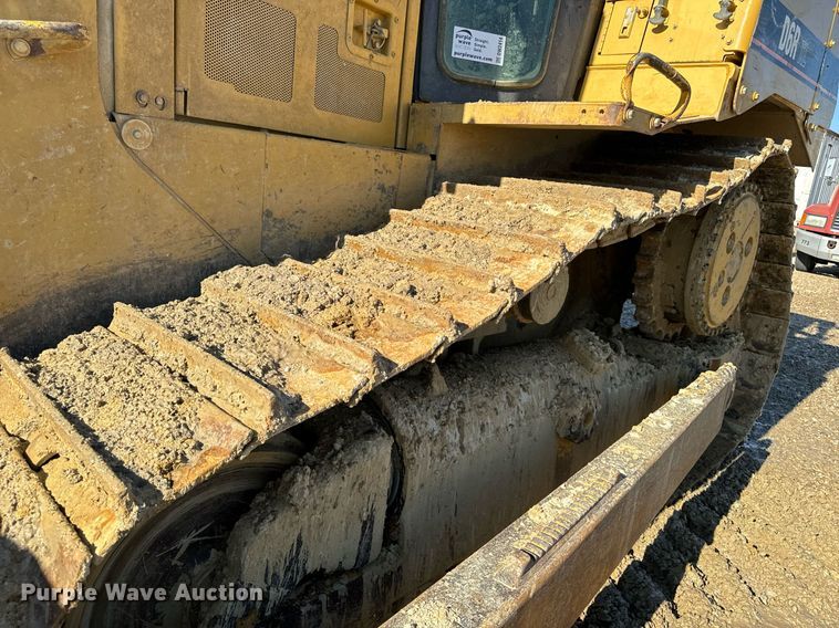 image for item DW2414 2004 Caterpillar D6R XL dozer