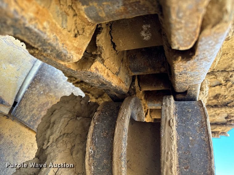 image for item DW2414 2004 Caterpillar D6R XL dozer