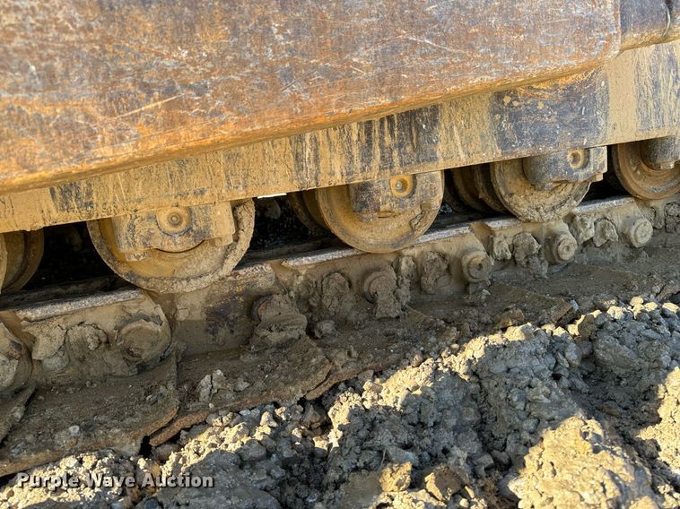 image for item DW2414 2004 Caterpillar D6R XL dozer