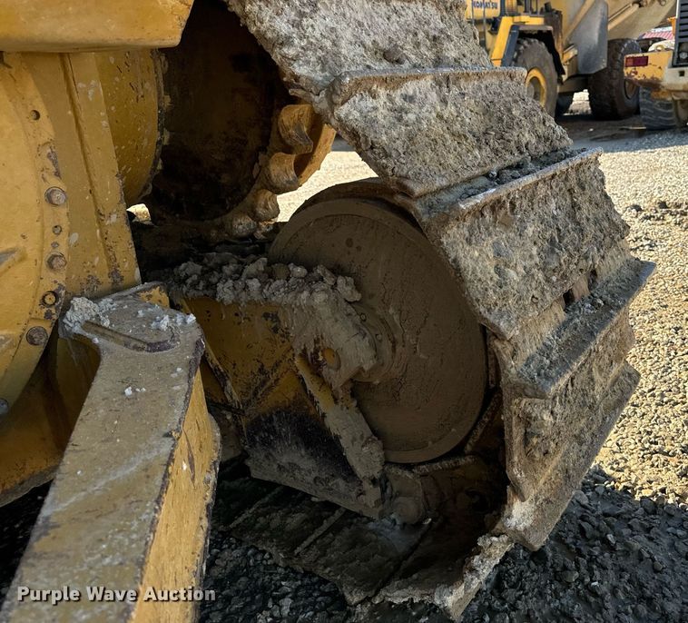 image for item DW2414 2004 Caterpillar D6R XL dozer