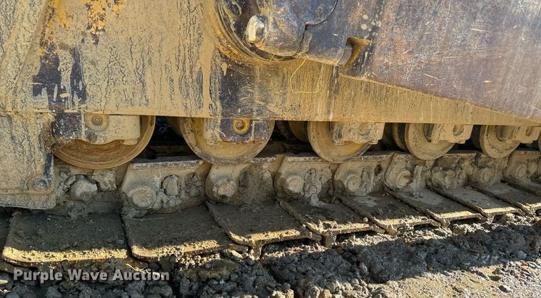 image for item DW2414 2004 Caterpillar D6R XL dozer