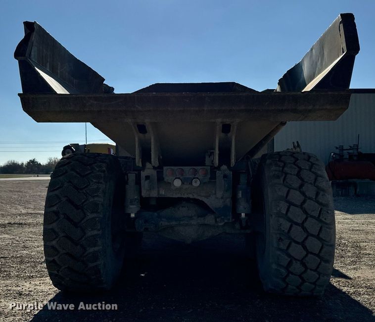 image for item DW2415 2014 Komatsu HM400-3 haul truck