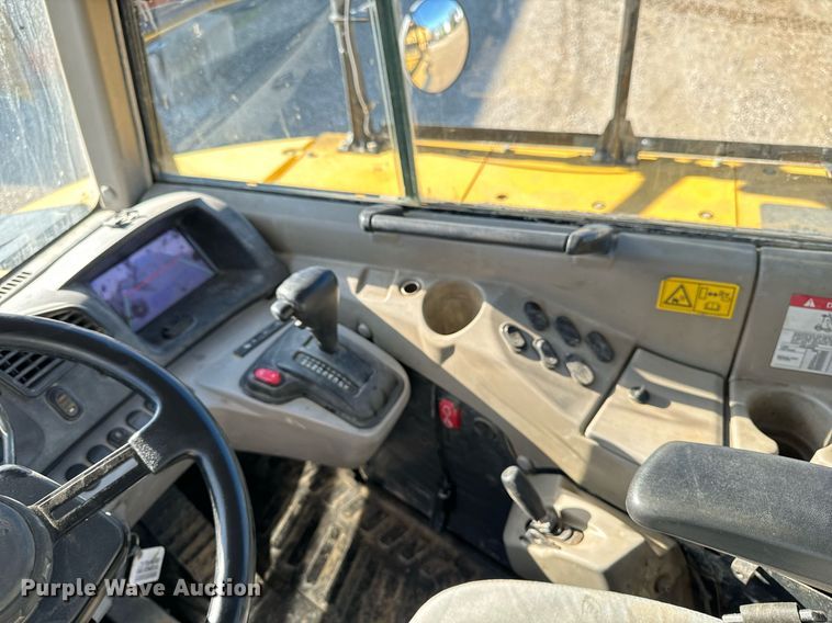 image for item DW2415 2014 Komatsu HM400-3 haul truck