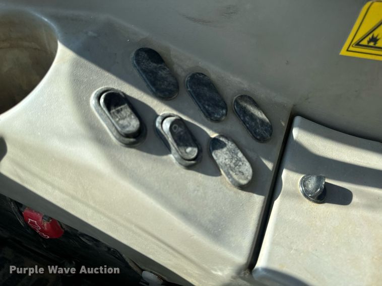 image for item DW2415 2014 Komatsu HM400-3 haul truck