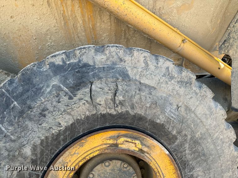 image for item DW2415 2014 Komatsu HM400-3 haul truck