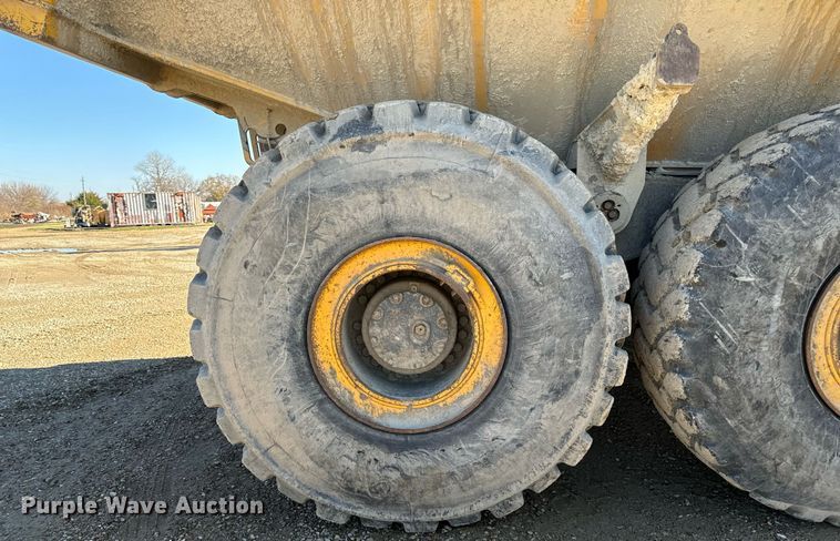 image for item DW2415 2014 Komatsu HM400-3 haul truck