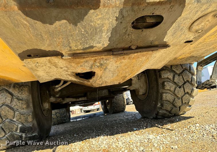 image for item DW2416 2013 Komatsu HM400-3 haul truck