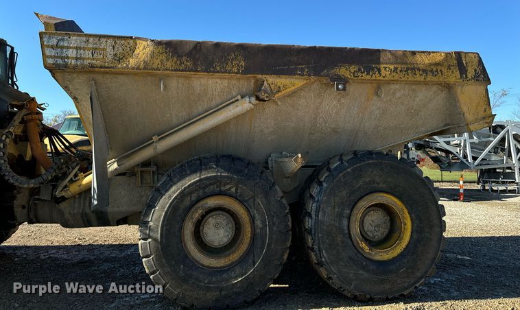 image for item DW2416 2013 Komatsu HM400-3 haul truck