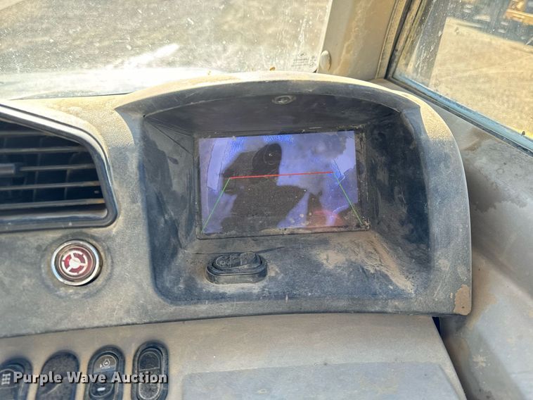 image for item DW2416 2013 Komatsu HM400-3 haul truck