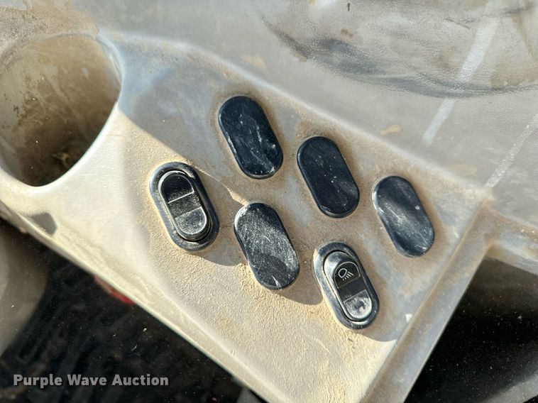 image for item DW2416 2013 Komatsu HM400-3 haul truck