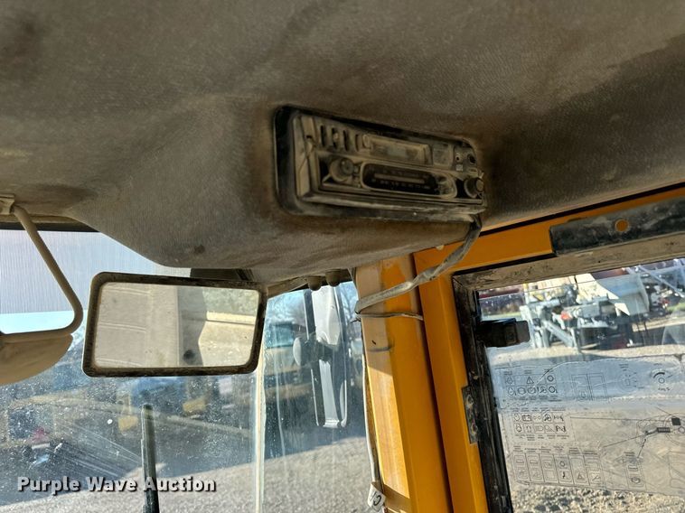 image for item DW2417 1998 Volvo L120C wheel loader