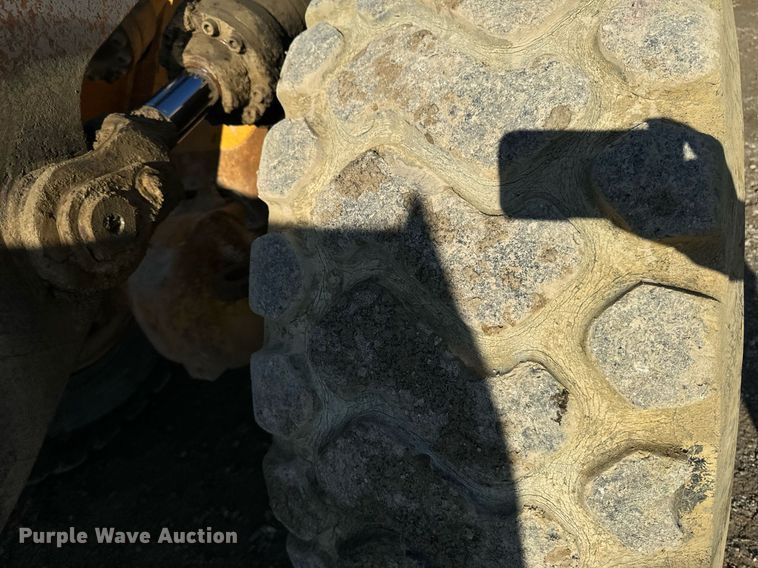 image for item DW2417 1998 Volvo L120C wheel loader