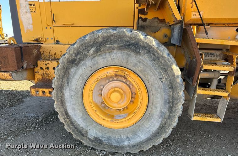 image for item DW2417 1998 Volvo L120C wheel loader