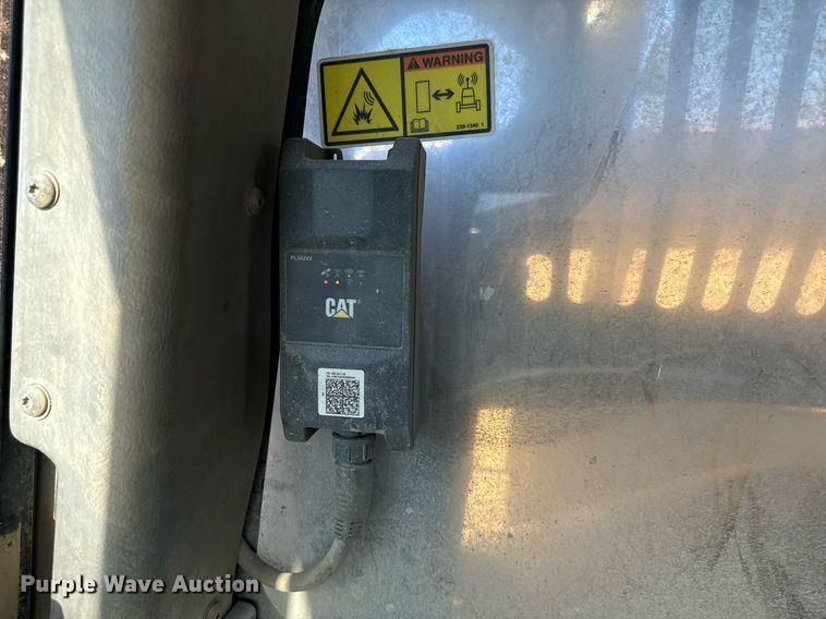 image for item DW2418 2004 Caterpillar 740 haul truck