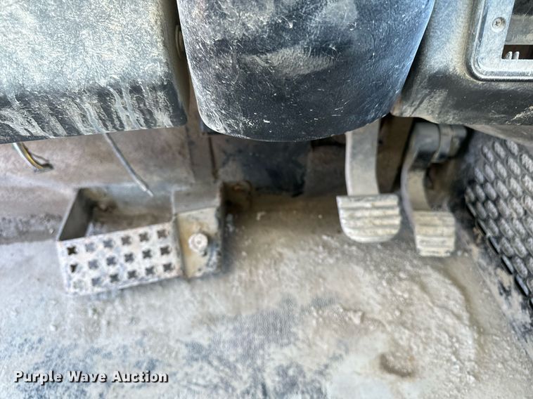 image for item DW2418 2004 Caterpillar 740 haul truck