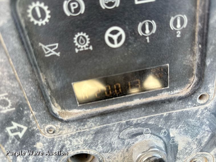 image for item DW2418 2004 Caterpillar 740 haul truck