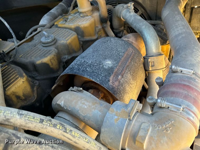 image for item DW2418 2004 Caterpillar 740 haul truck