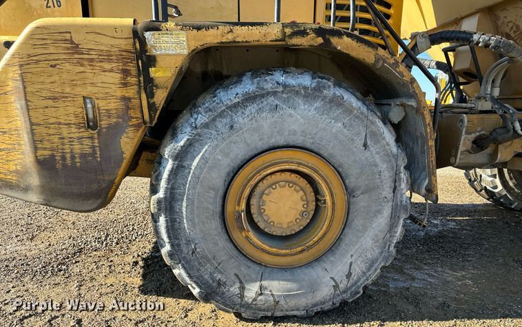 image for item DW2418 2004 Caterpillar 740 haul truck