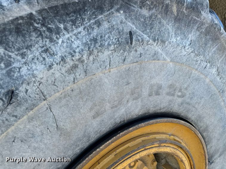 image for item DW2418 2004 Caterpillar 740 haul truck