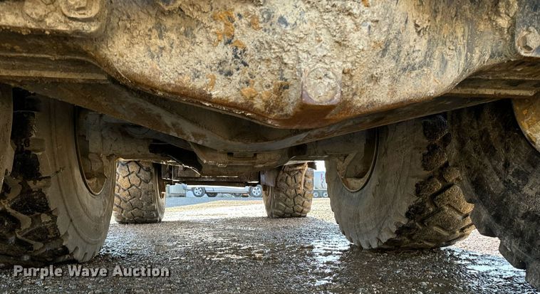 image for item DW2419 2015 Komatsu HM400-3 haul truck