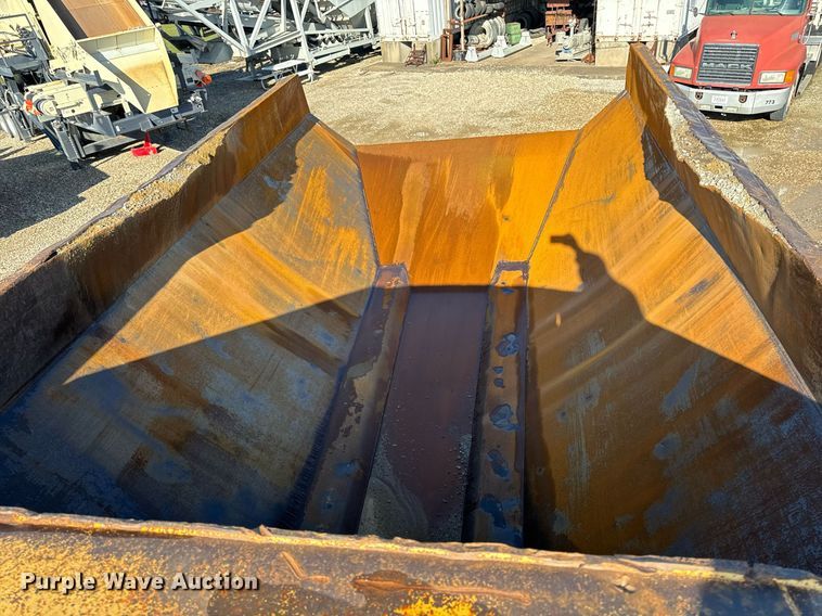 image for item DW2419 2015 Komatsu HM400-3 haul truck