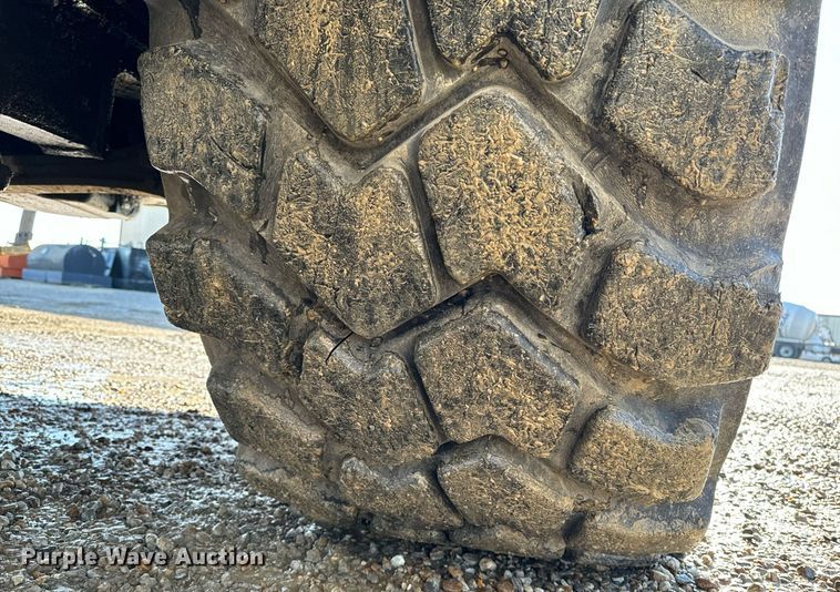 image for item DW2419 2015 Komatsu HM400-3 haul truck