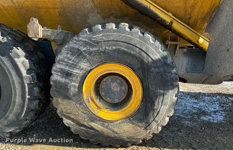 image for item DW2419 2015 Komatsu HM400-3 haul truck