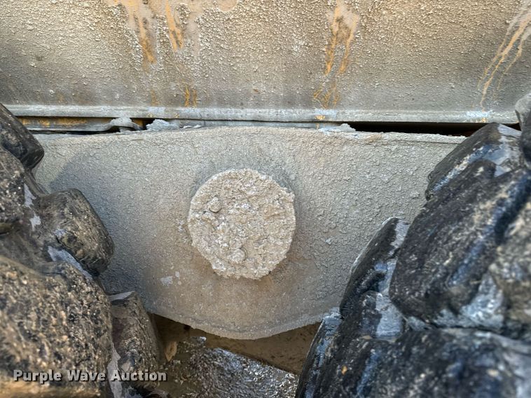 image for item DW2419 2015 Komatsu HM400-3 haul truck