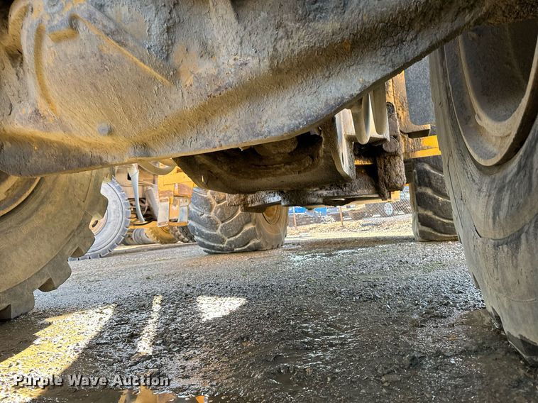 image for item DW2420 2006 Volvo L330E wheel loader