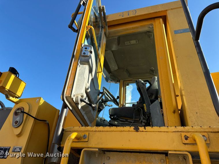 image for item DW2420 2006 Volvo L330E wheel loader