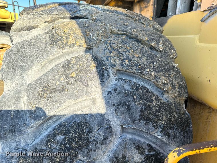 image for item DW2420 2006 Volvo L330E wheel loader