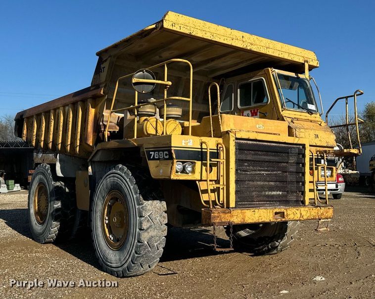 image for item DW2421 1986 Caterpillar 769C haul truck