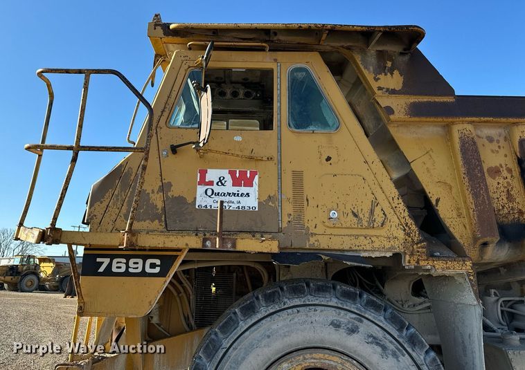 image for item DW2421 1986 Caterpillar 769C haul truck